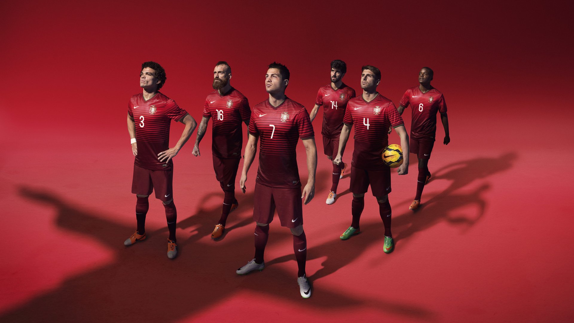 kaiyun.com-中国足球裁判执裁水平稳步提升，国际认可度增强，中国足球裁判规则